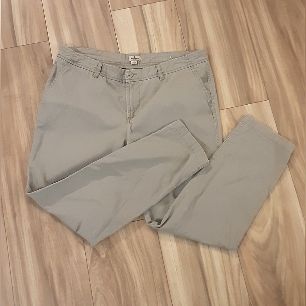 Woolrich Women's Cotton Khaki Pants Size 10.